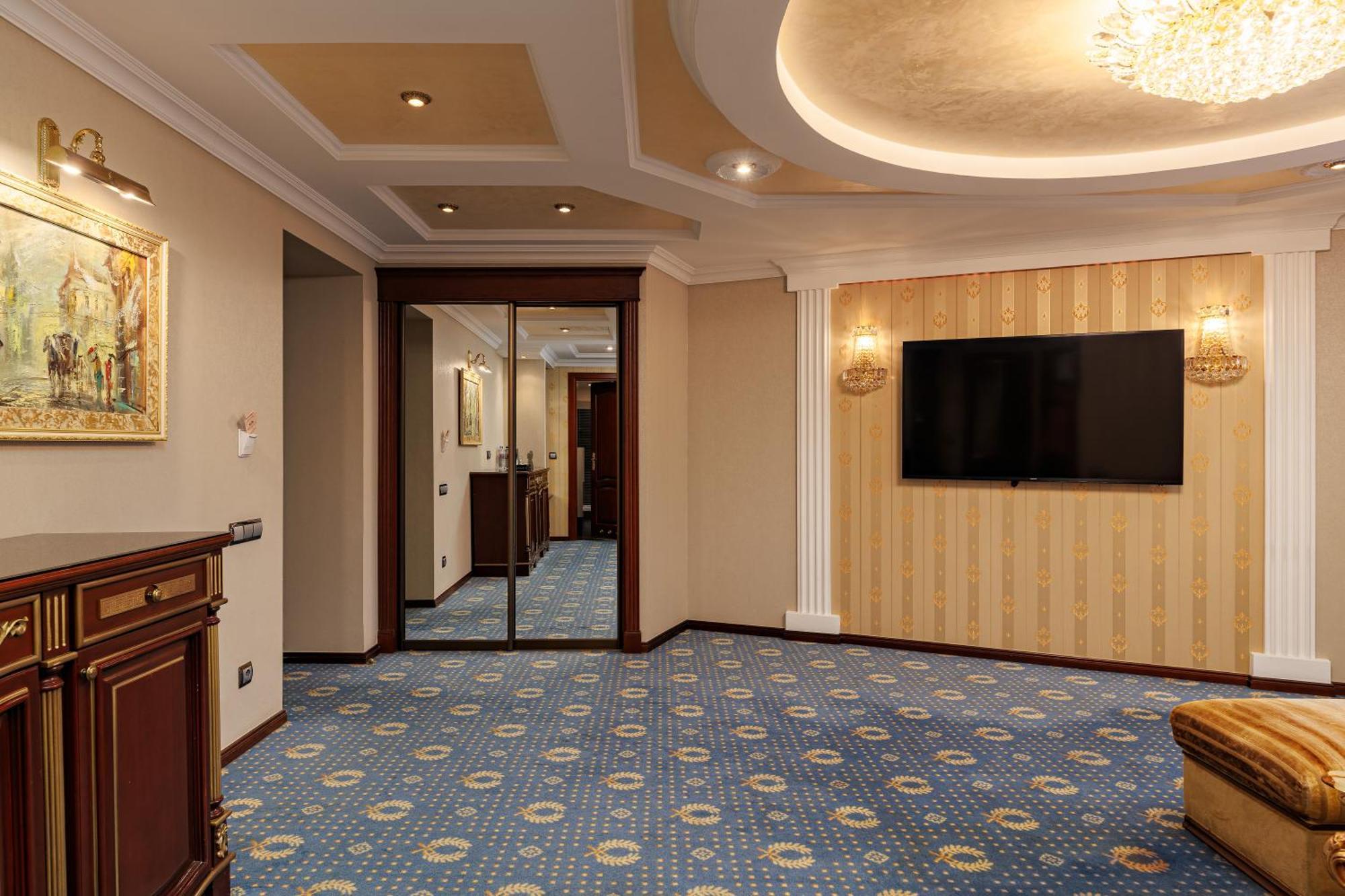 Eurohotel Lviv Værelse billede